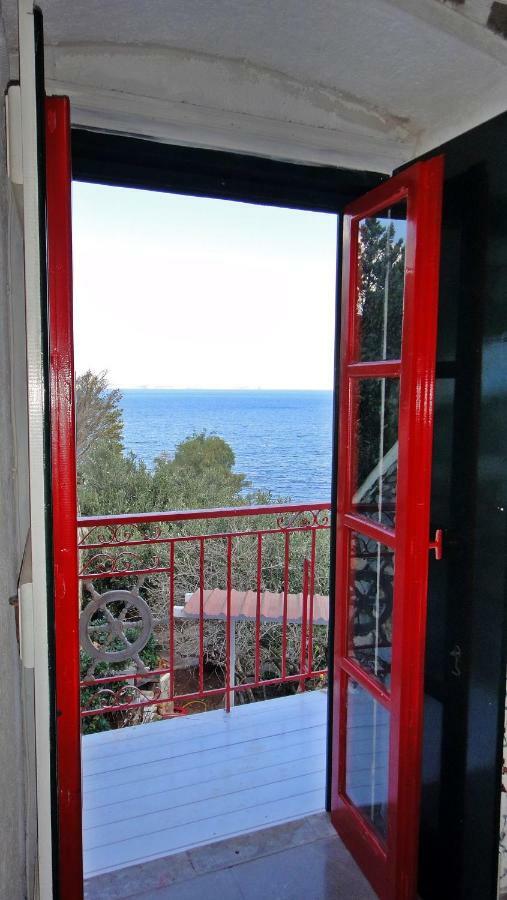 Tramontana Hydra (Saronic Islands)
